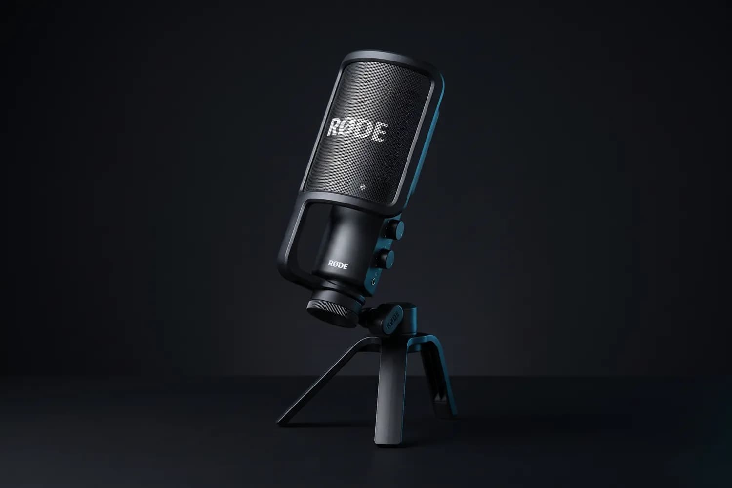 RØDE NT-USB+ on its tripod stand